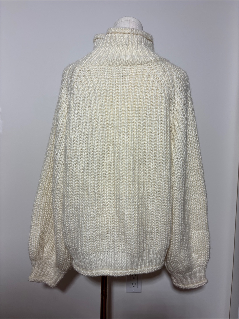 POL Chunky Knit Sweater - Picture 6 of 8